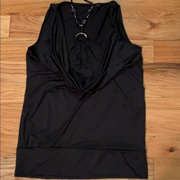 Cute black tank - Picture 4 of 5